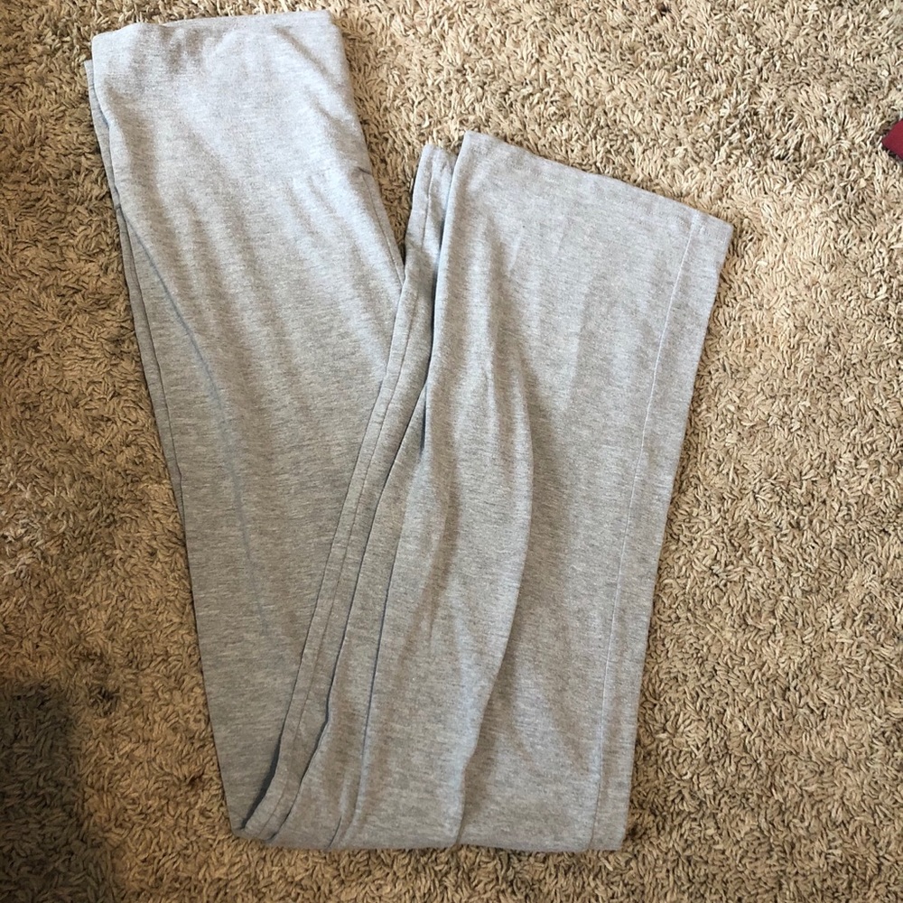 Grey yoga pants